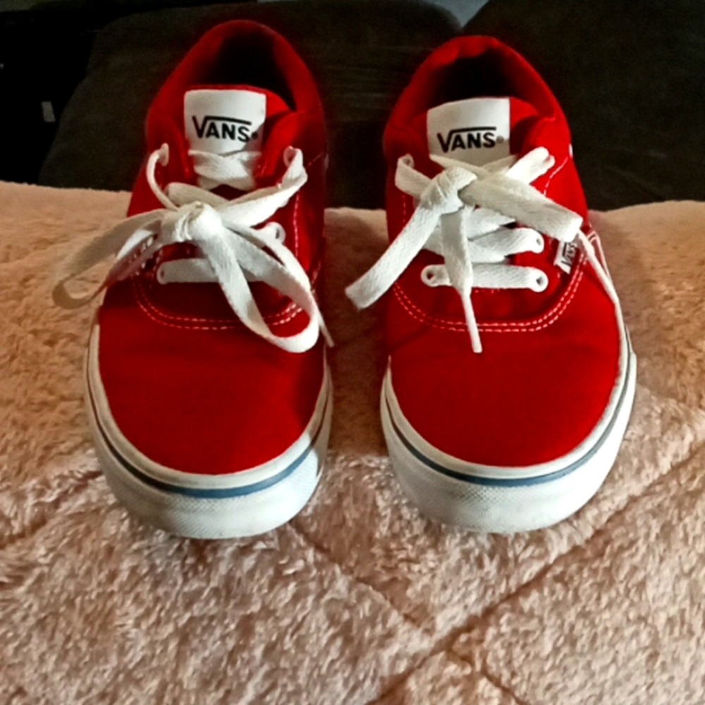 RED VAN'S - Picture 5 of 5